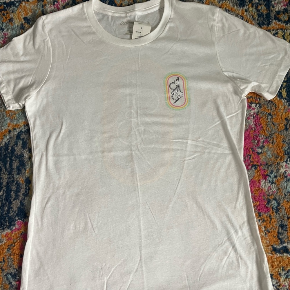 Active board shop T-shirt Sz med